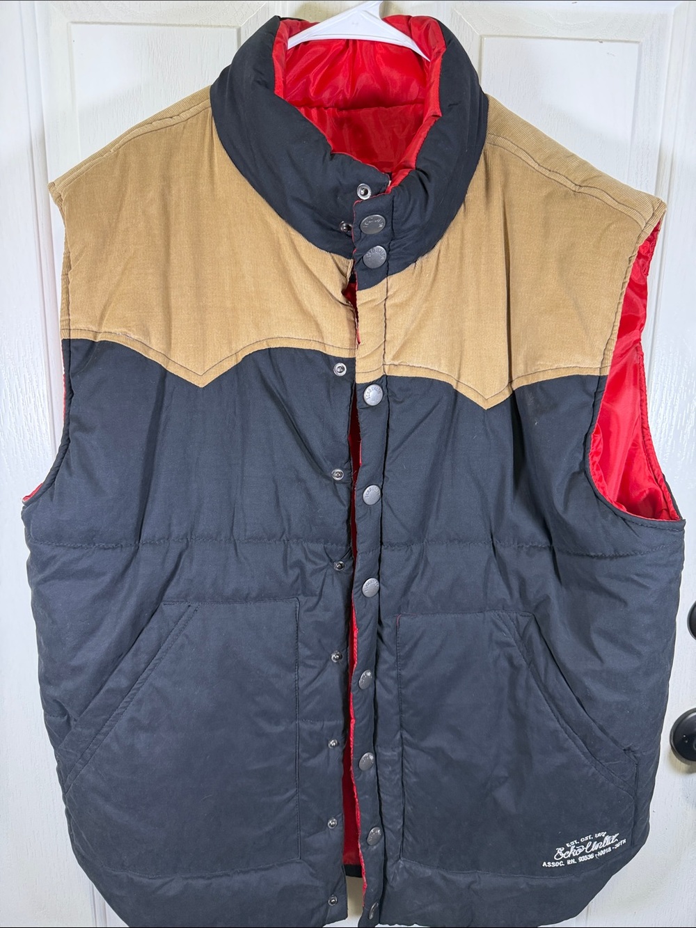 Ecko Unlimited Black & Tan Quilted Puffer Vest with Red Lining